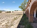 Finca tradicional de 30 habitaciones in Alicante Property