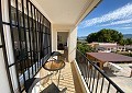 Villa de lujo de 3 dormitorios en Elda con hermosa casa de huéspedes de 3 dormitorios y 3 baños in Alicante Property