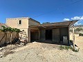 Charming country house to renovate in Monóvar in Alicante Property