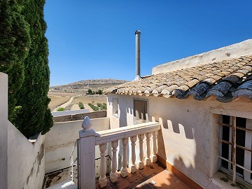 Casa adosada de 3 dormitorios y 2 baños con piscina