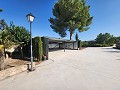 7 Bedroom country house with 9 x 4 pool and outbuildings in Alicante Property