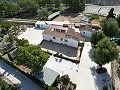 Maison de campagne de 7 chambres avec piscine 9 x 4 et dépendances in Alicante Property