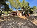 LANDHAUS mit 2 zusätzlichen Baugrundstücken in Alicante Property