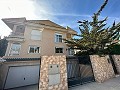 Amazing semi-detached villa in Petrer in Alicante Property