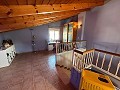 Amazing semi-detached villa in Petrer in Alicante Property