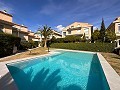 Amazing semi-detached villa in Petrer in Alicante Property