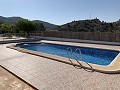 Villa with 3 Beds, large Pool & Summer Kitchen in Alicante Property