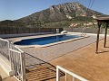 Villa with 3 Beds, large Pool & Summer Kitchen in Alicante Property