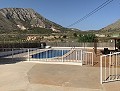 Villa with 3 Beds, large Pool & Summer Kitchen in Alicante Property