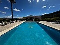 Villa mit unglaublicher Aussicht in einem kleinen Dorf nur wenige Minuten von Pinoso entfernt in Alicante Property