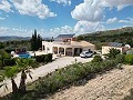 Maison de 3 chambres avec 15kw solaire avec de grandes pièces in Alicante Property