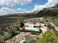 Maison de 3 chambres avec 15kw solaire avec de grandes pièces in Alicante Property