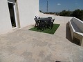 Renovated country house 4 km from Yecla in Alicante Property