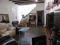 Renovated country house 4 km from Yecla in Alicante Property