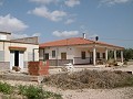 Grande villa à 4 km de Yecla in Alicante Property