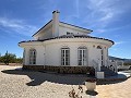 Superbe villa individuelle avec piscine à Pinoso in Alicante Property