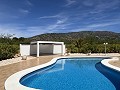 Superbe villa individuelle avec piscine à Pinoso in Alicante Property