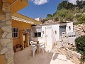 Gemoderniseerde Gedeeltelijke Grotwoning in de bergen in Alicante Property