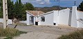 Villa con Piscina cerca del pueblo in Alicante Property