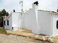 Villa con Piscina cerca del pueblo in Alicante Property