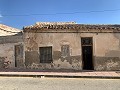 Stadthaus zum Renovieren mit Garten in Alicante Property