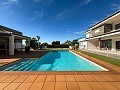 Superbe demeure avec piscine privée, terrain de sport et espace barbecue in Alicante Property